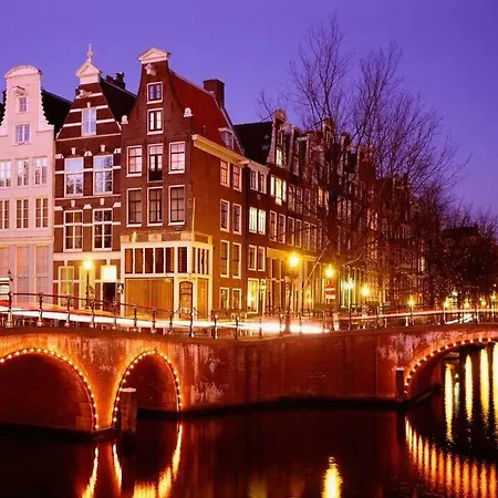 Eert 4p Best Location In Town Amsterdam