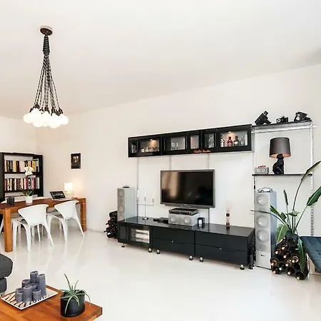 Eert 4p Best Location In Town
